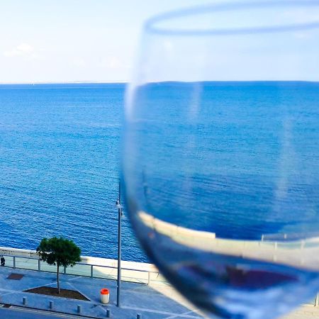 Flirty Flamingo Seaview Seafront Apartment Larnaca Exterior foto