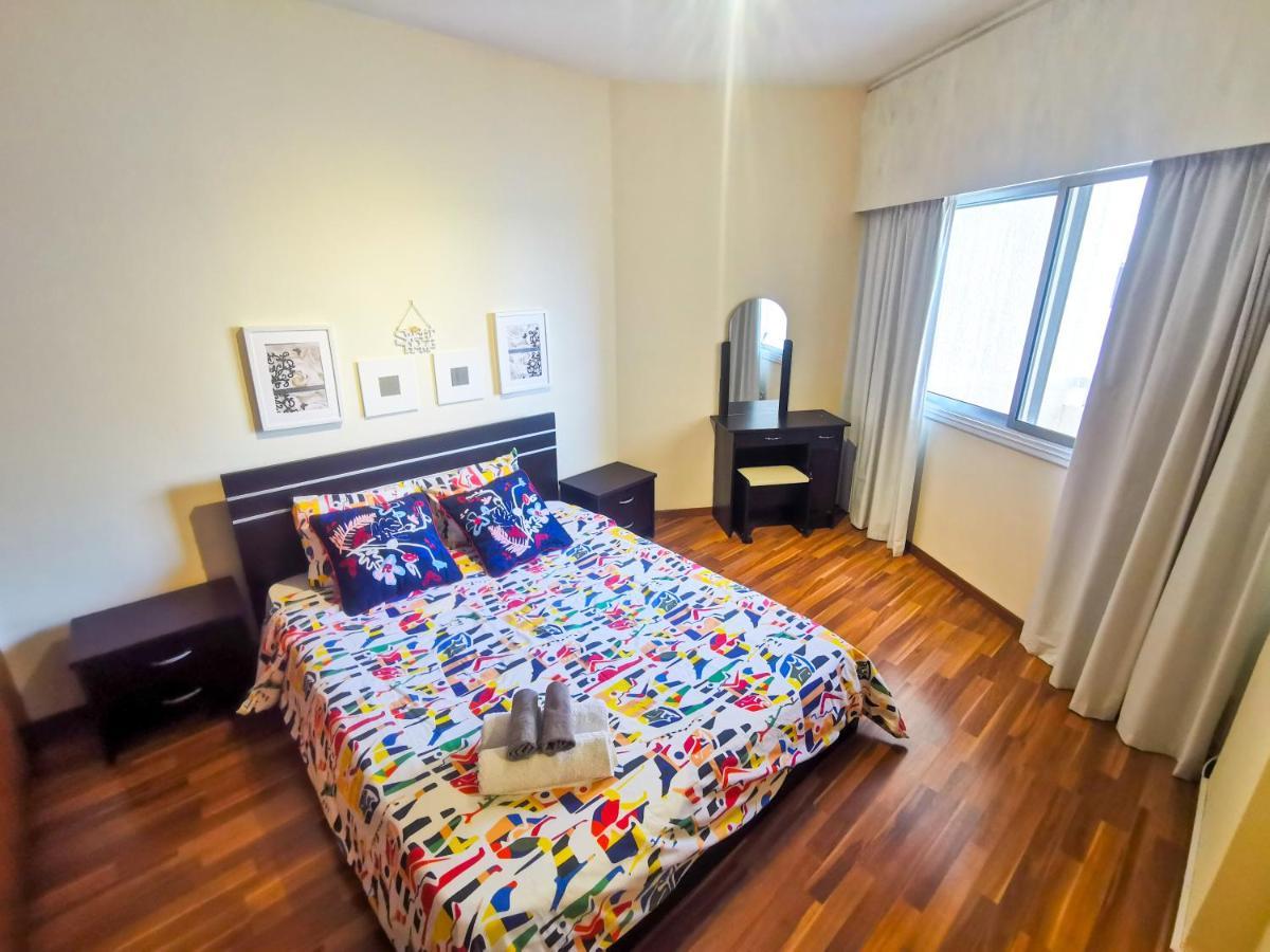 Flirty Flamingo Seaview Seafront Apartment Larnaca Exterior foto